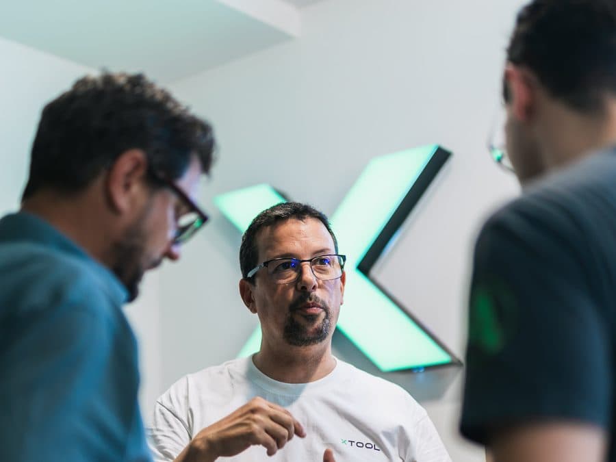 Démonstration au showroom avec des clients